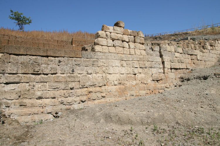 Mura di Vulci